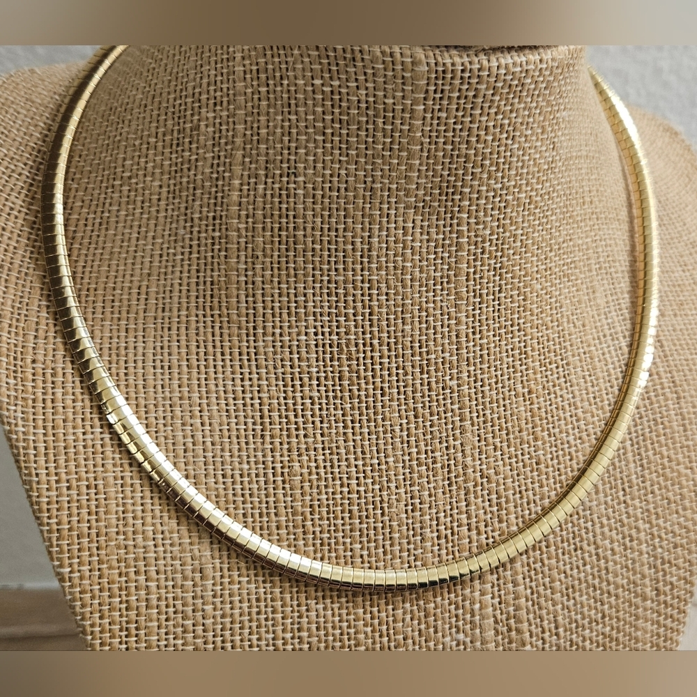 VINTAGE CLASSIC 14KT GOLD PLATED SNAKE CHAIN CHOKER NECKLACE - Picture 2 of 7